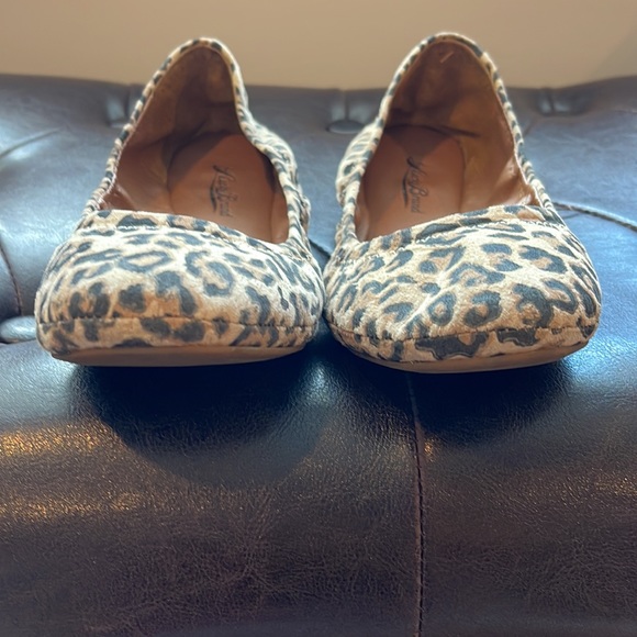 Like New Lucky Brand flats sz7.5 - Picture 3 of 7